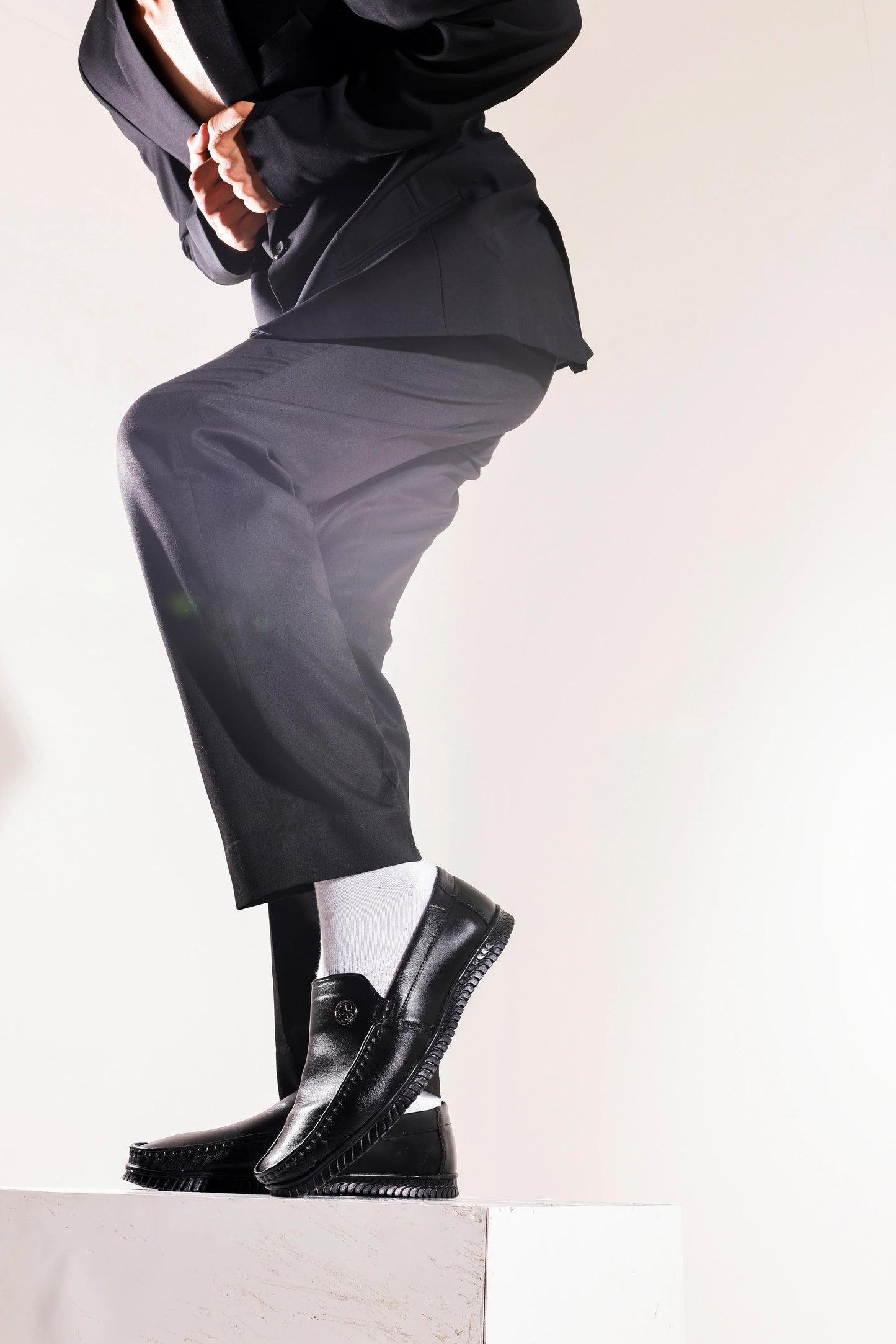 Men Black Leather Loafer - obotoriginal